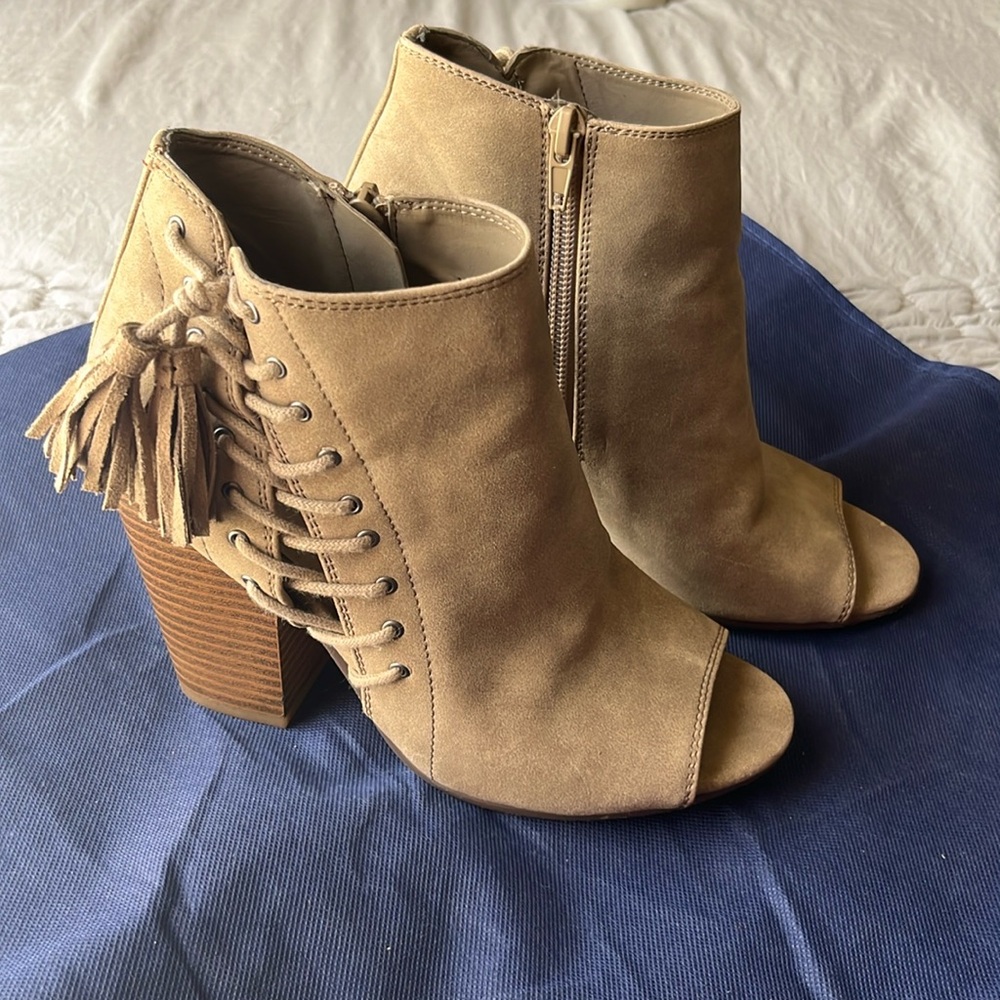 Gently used Indigo Rd